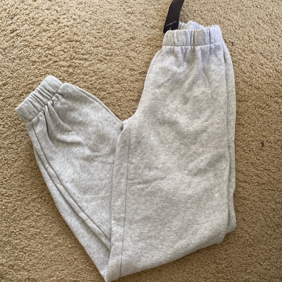 Brandy melville light heather gray rosa sweatpants - Picture 5 of 5